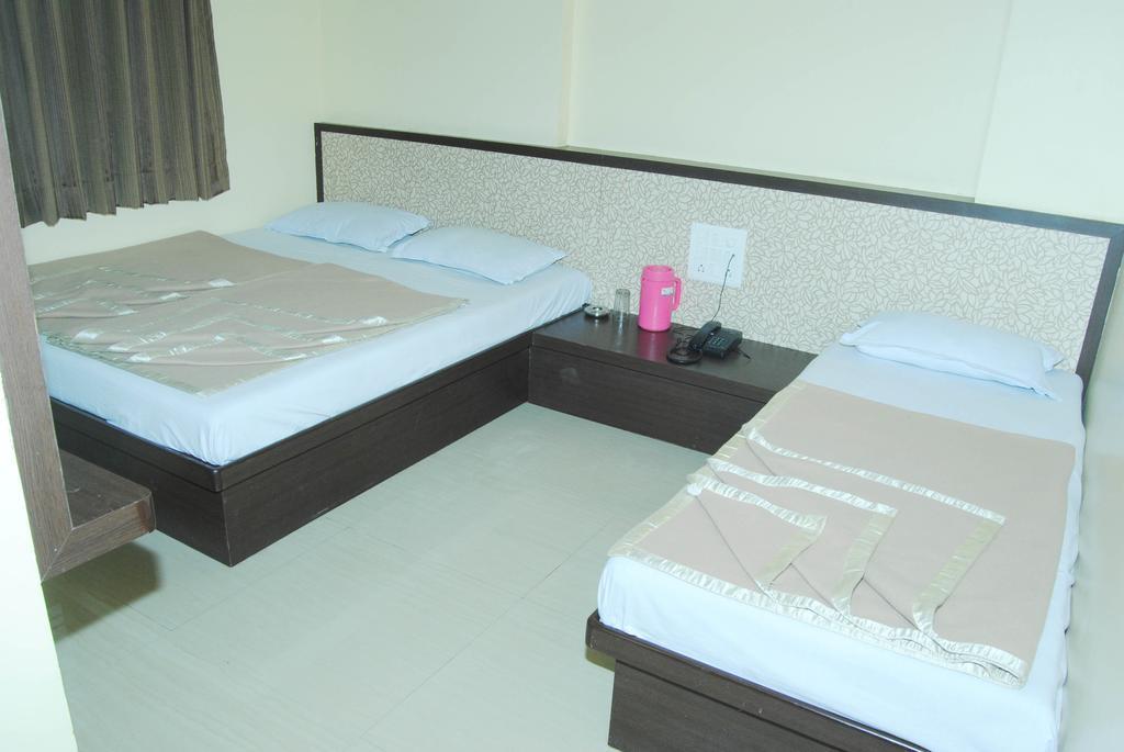 Hotel Sai Niwas Shirdi Exterior foto